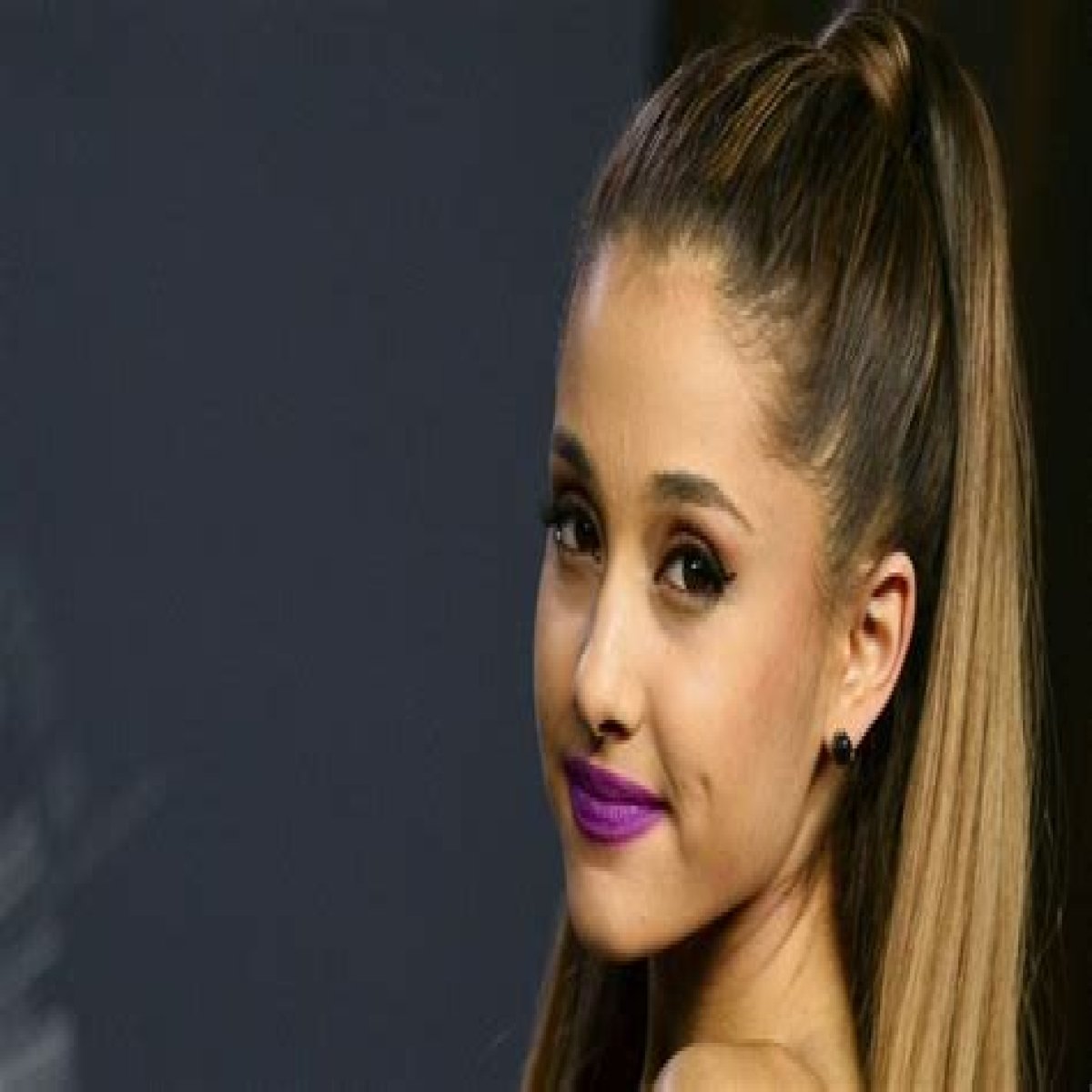 Ariana Grande is MAC’s new VIVA GLAM girl