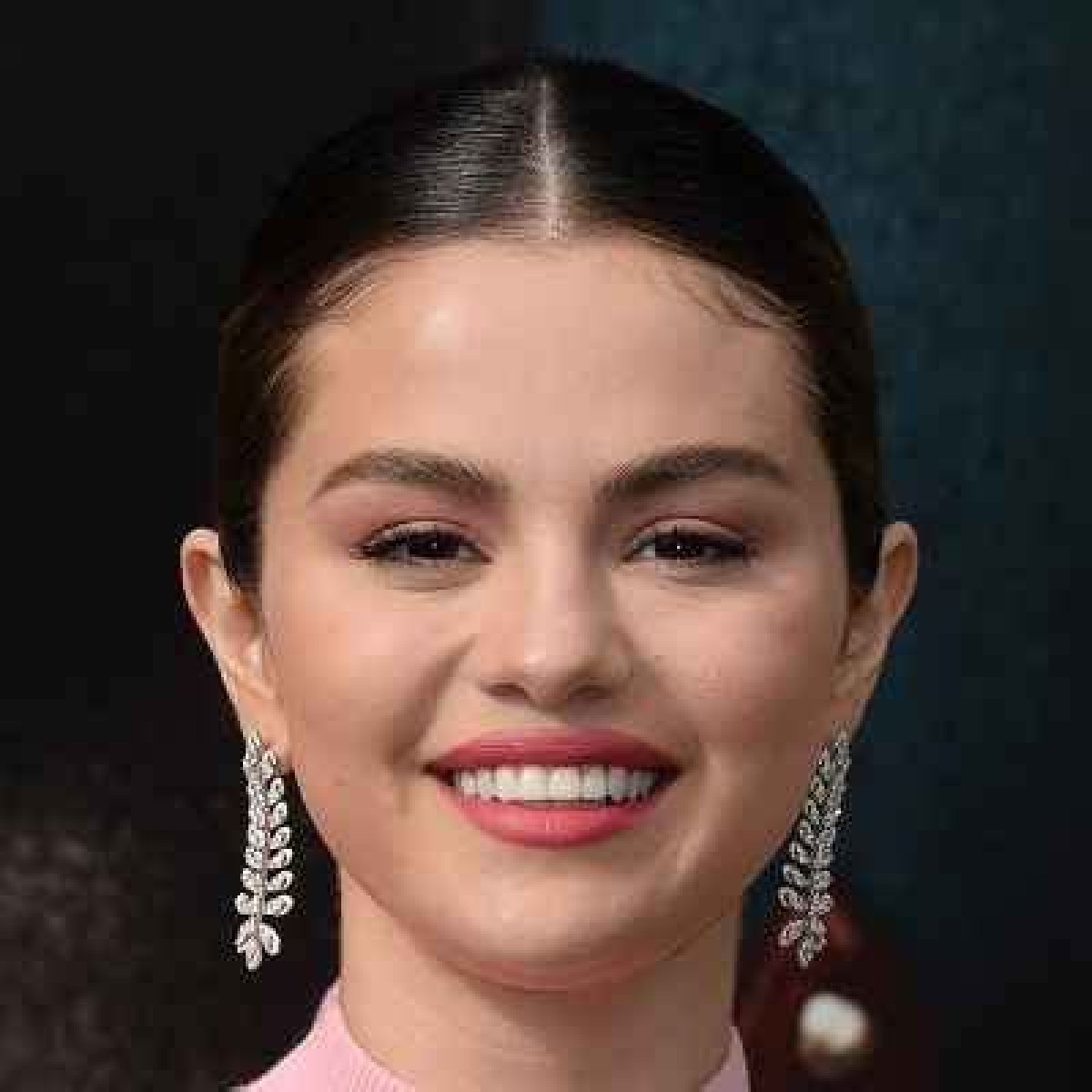 Bio, Age, Net Worth, Single, Nationality, Body Measurement