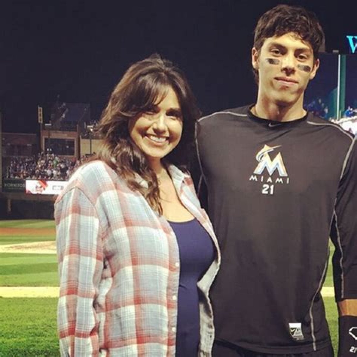  Christian Yelich’s Mom Alecia Yelich 