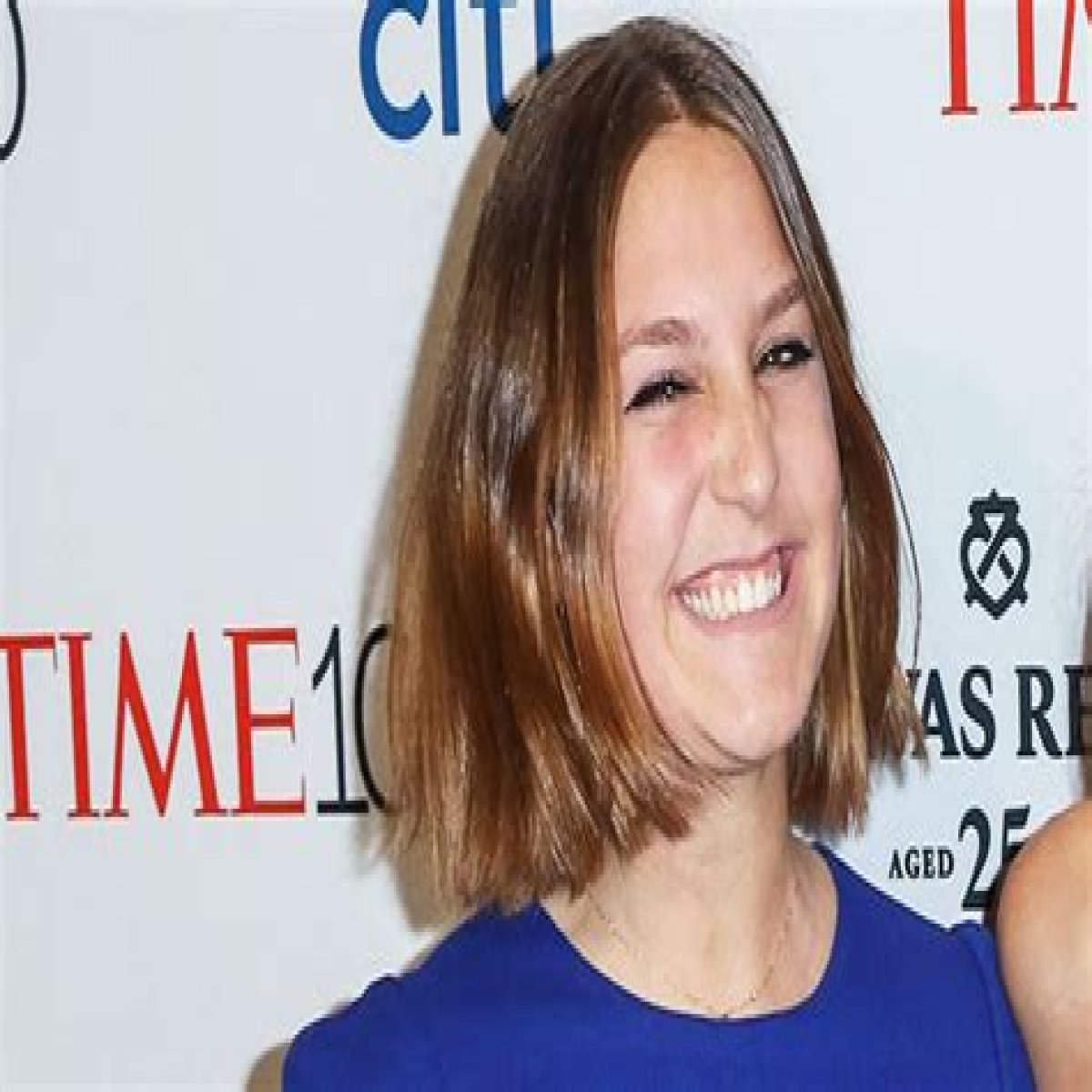 Embrace Natural Beauty: Gracie McGraw Poses Makeup-Free