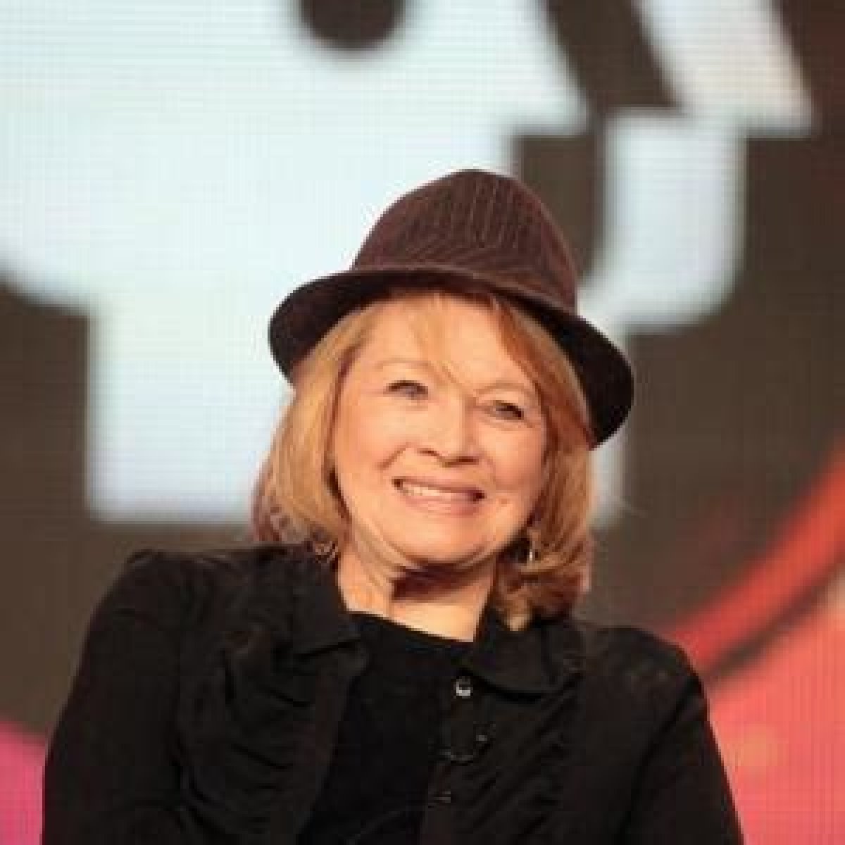 
How Much Money Does Angie Dickinson Make?  Latest Income Salary
