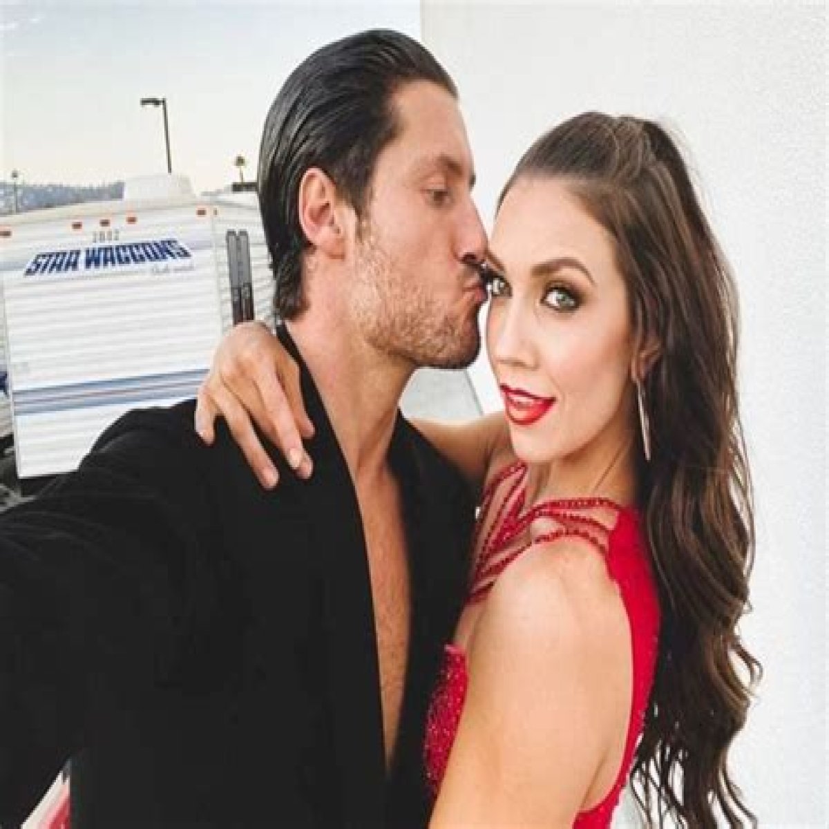 
How Much Money Does Valentin Chmerkovskiy Make? Latest Income Salary
