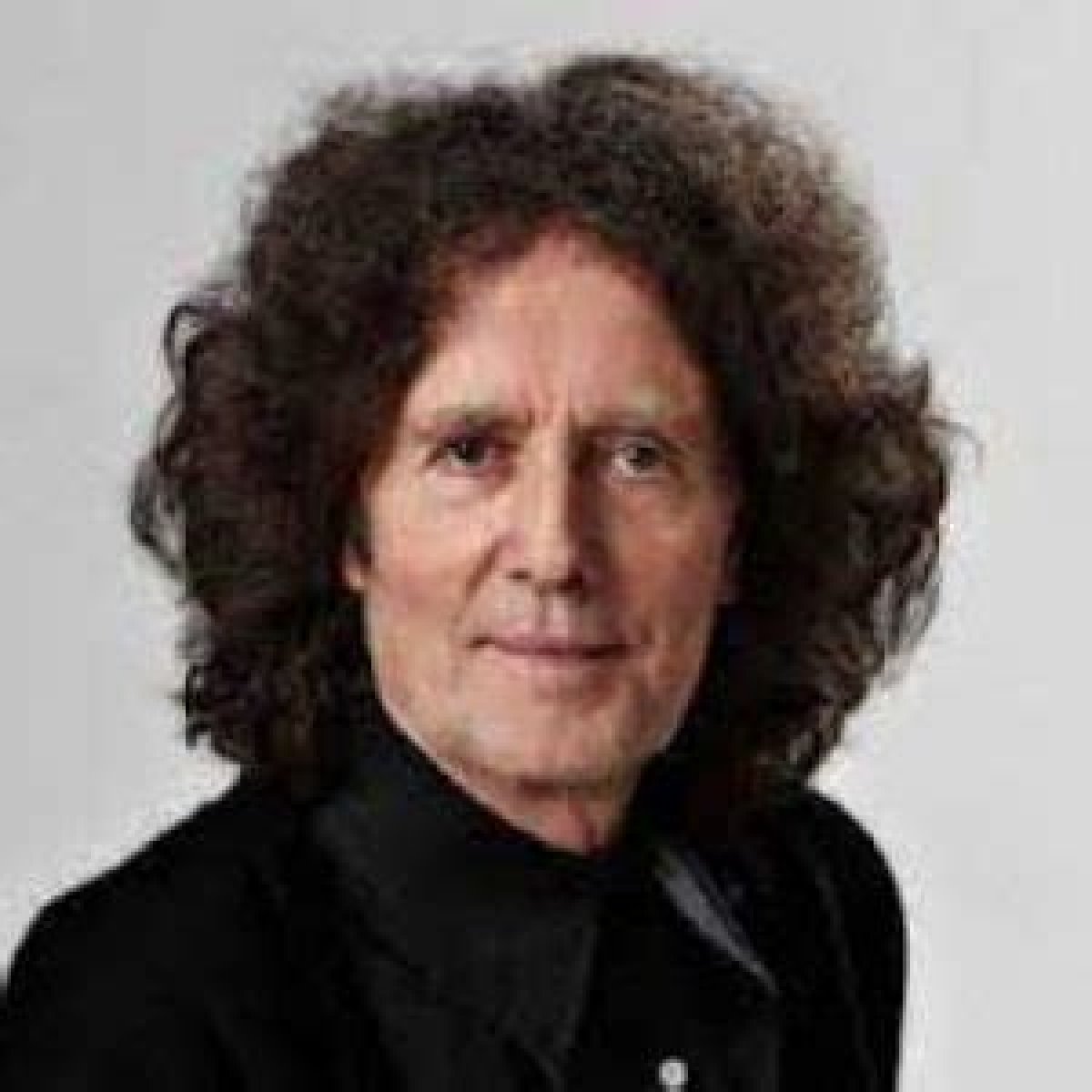 How tall is Gilbert O'Sullivan