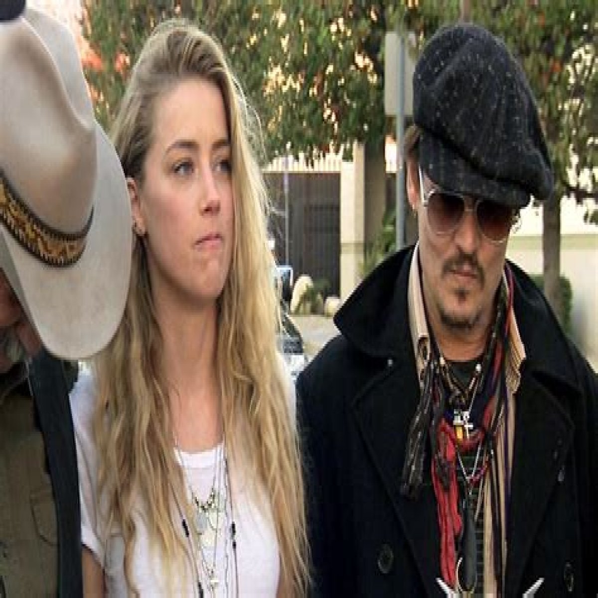 Johnny Depp Pranks Amber Heard
