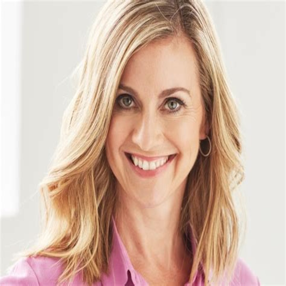 
Julie Inman Grant Height, Weight, Net Worth, Age, Birthday, Wikipedia, Who, Instagram, Biography 