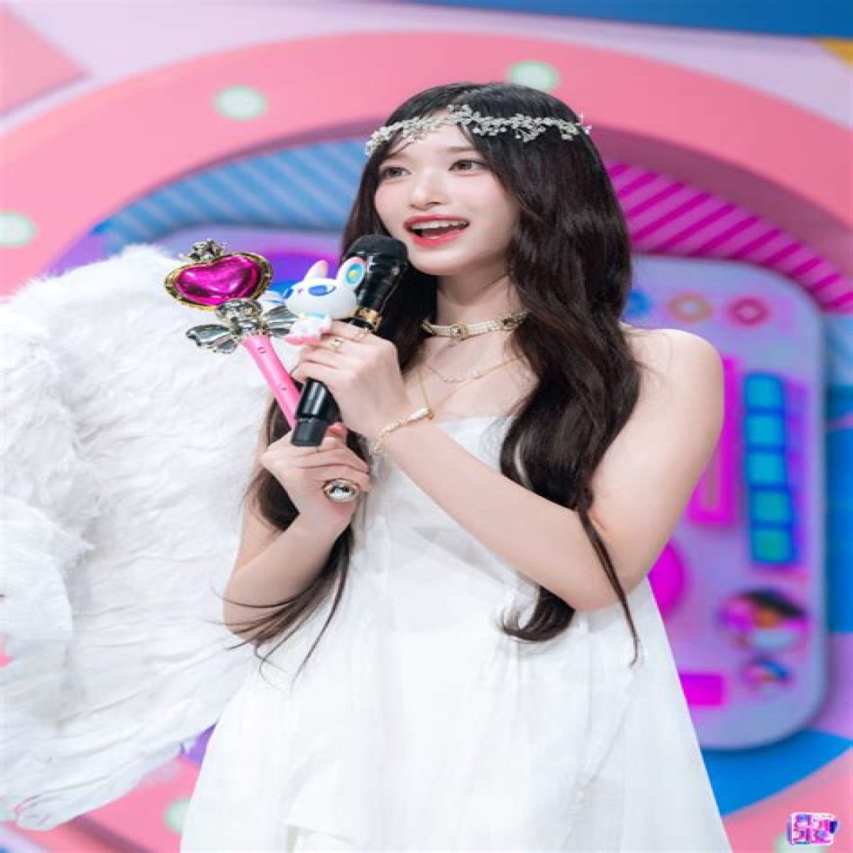 Leeseo Bio: Age, Height, Birthday, Net Worth, Songs, Ive, Instagram