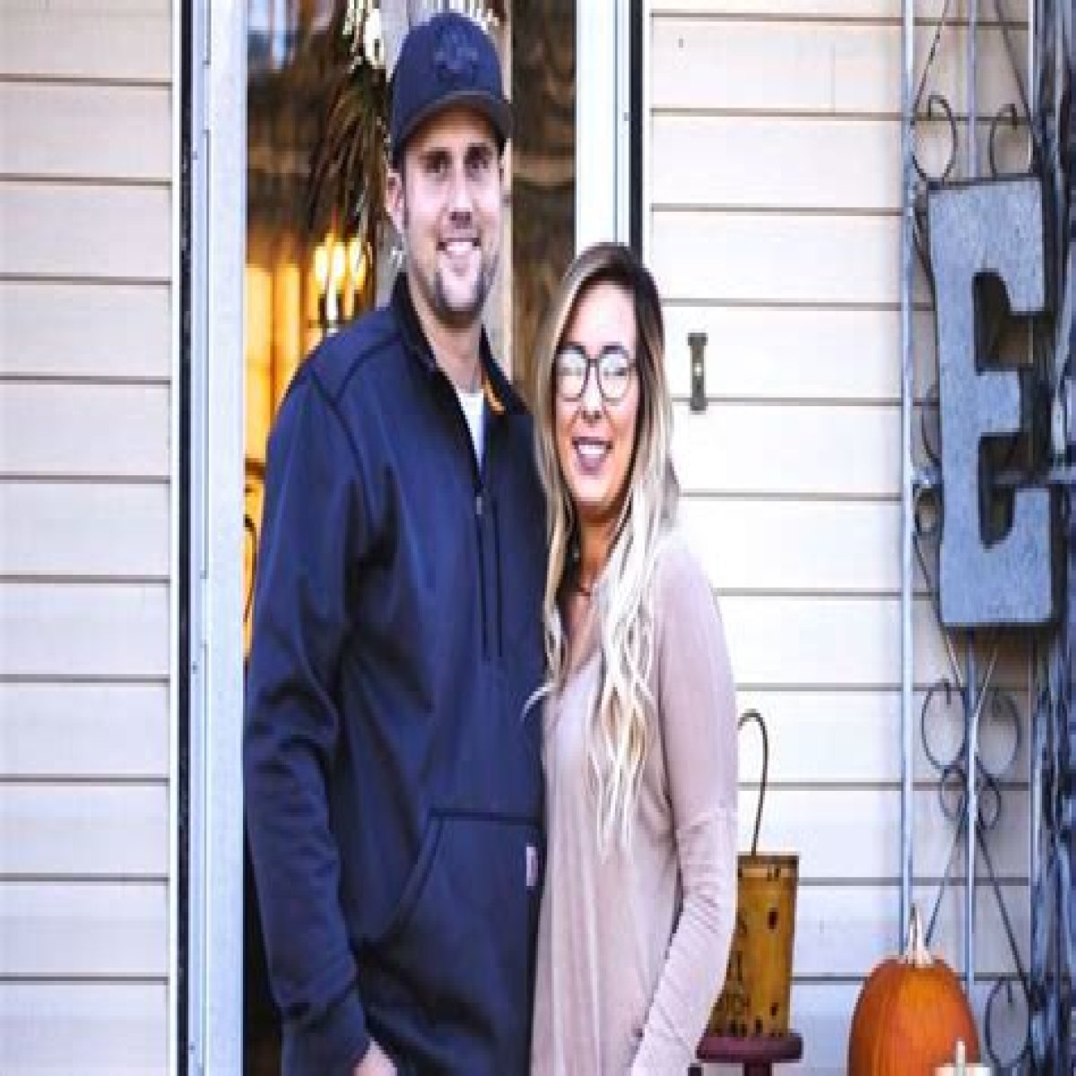 Mackenzie Edwards Reveals Family Member's Alcoholism