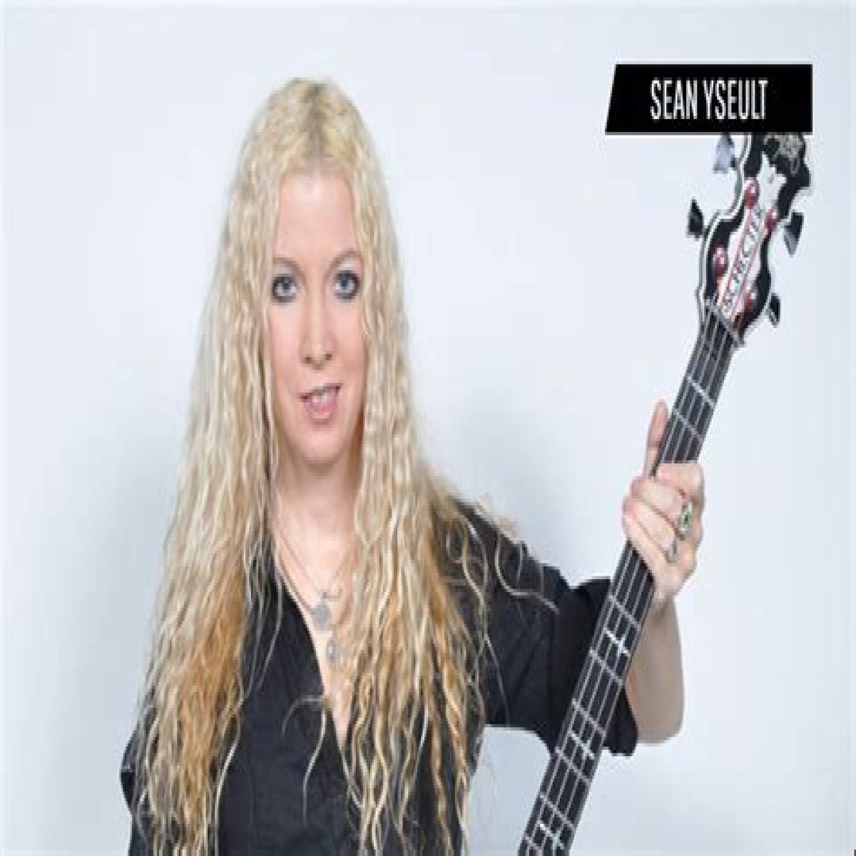 Sean Yseult (Musician): Biography, Family, Husband, Career, and Net Worth!