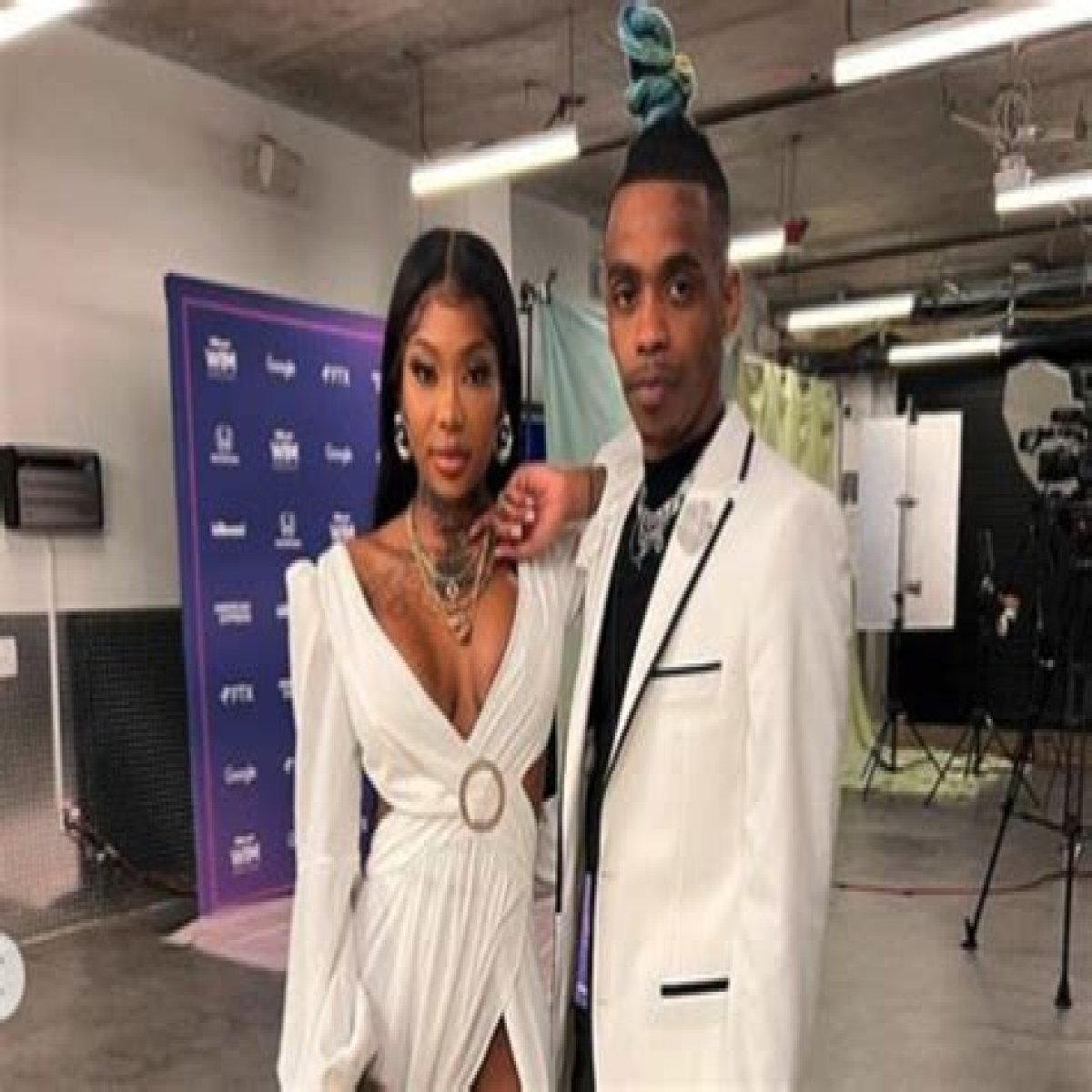 Summer Walker announces birth of twins with ex-boyfriend Larry