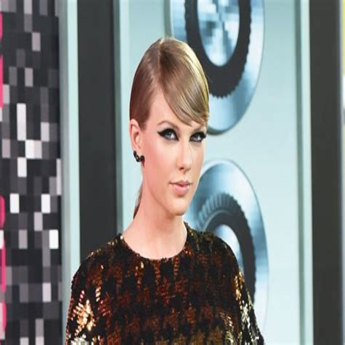 Taylor Swift sues a former Denver radio host
