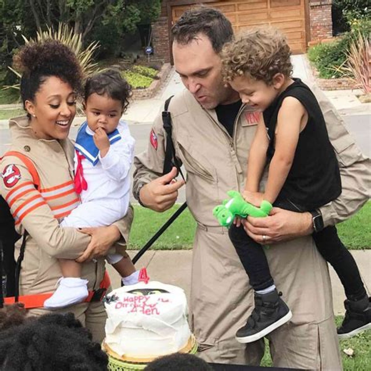 The best five celebrity family Halloween Costumes