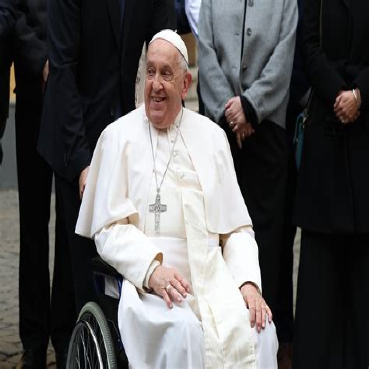 Unveiling The Secrets Of Pope Francis' Weight: Discoveries And Insights Await